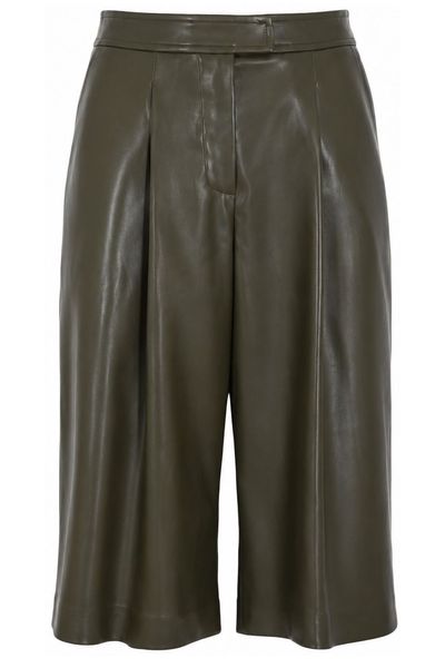 Alpha Studio Pleated Bermuda Shorts